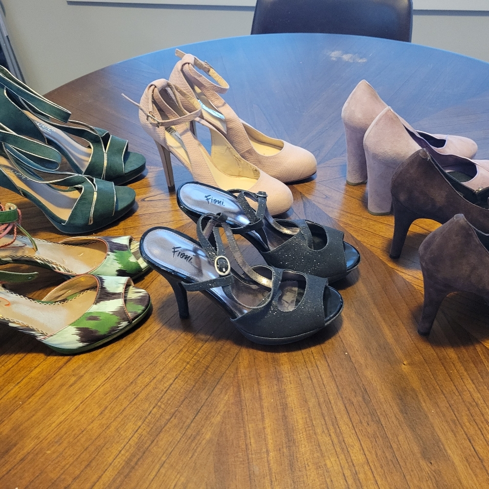 LIKE NEW! Womens Spring/ Summer Wedge Shoe Lot
